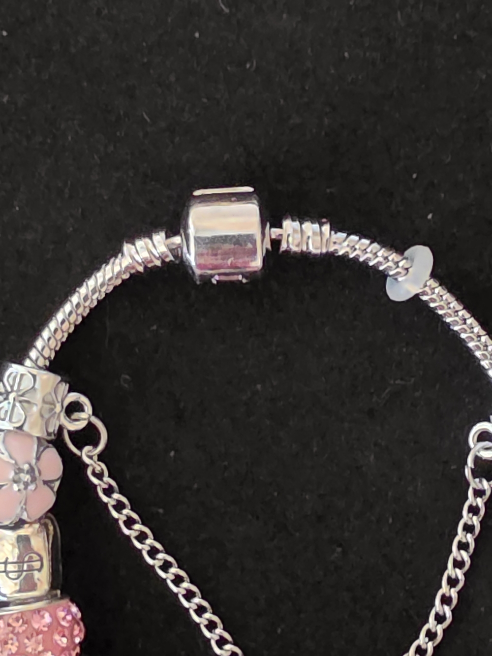 Hello Kitty Pink Charm Bracelet - Picture 4 of 6
